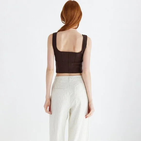 Millie Structured Crop Tank Top - Brown - Picture 4 of 4